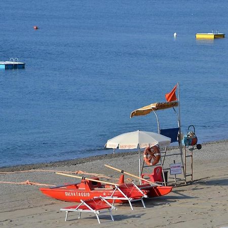 Savona Magnifico Sole Mare 150 M Wifi Climatcontrol Exterior foto